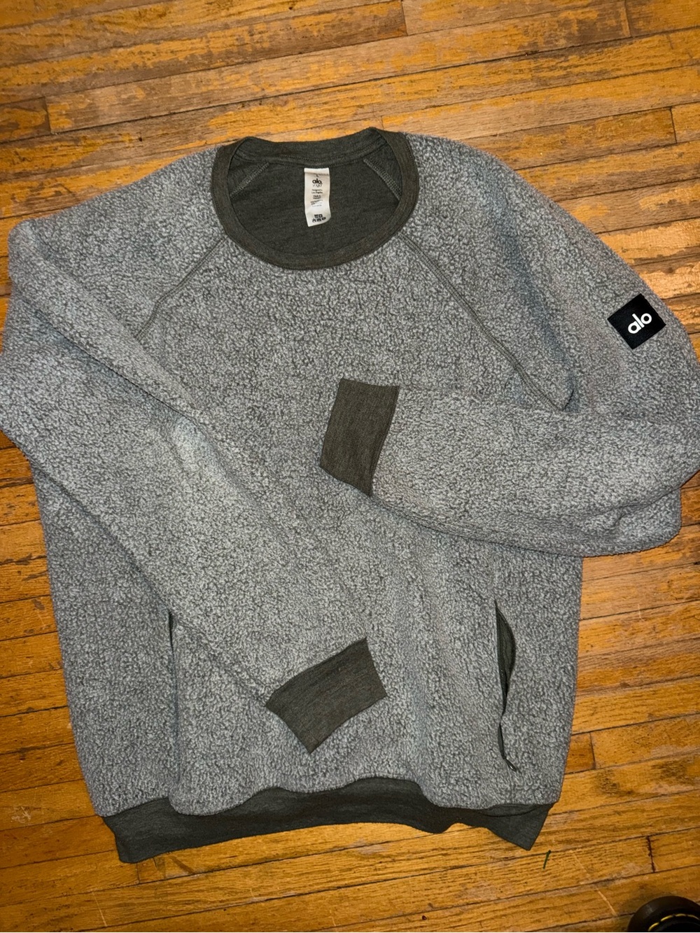 ALO Yoga Men’s Triumph Fleece Crewneck